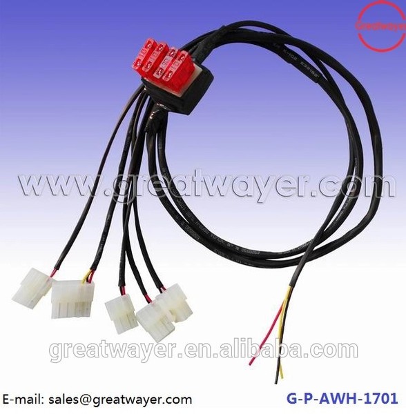 Automotive cables with four-way fuse block fuse holder and connectors